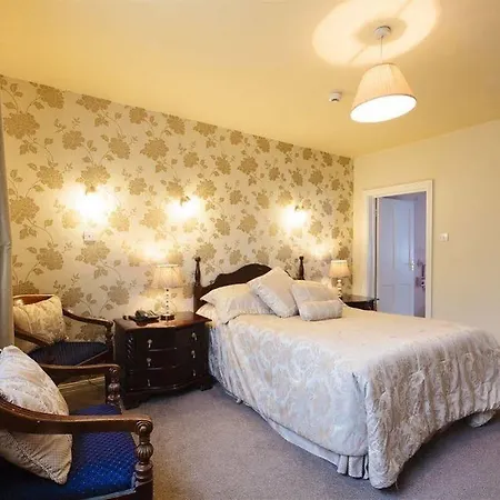 Cawley's Πανσιόν 2*